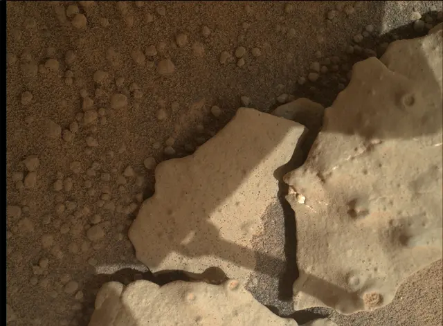 Sol 159: Mars Hand Lens Imager (MAHLI)