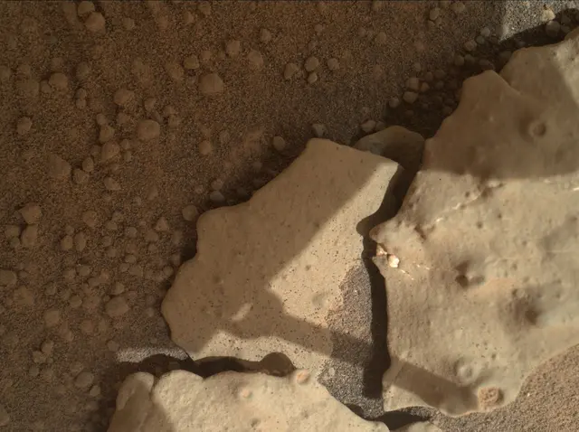 Sol 159: Mars Hand Lens Imager (MAHLI)