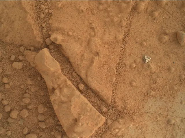 Sol 162: Mars Hand Lens Imager (MAHLI)