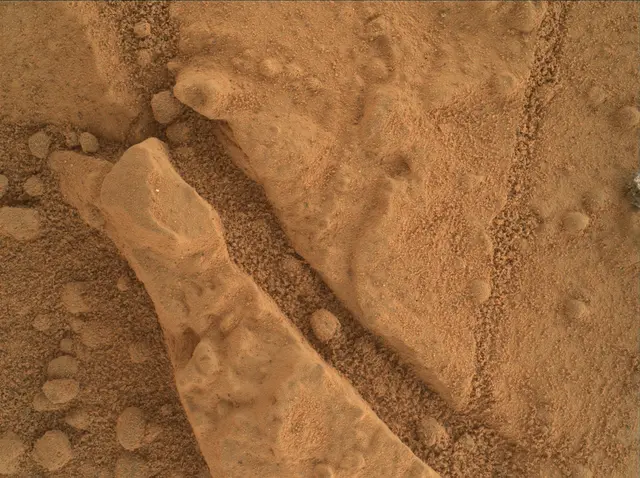 Sol 162: Mars Hand Lens Imager (MAHLI)
