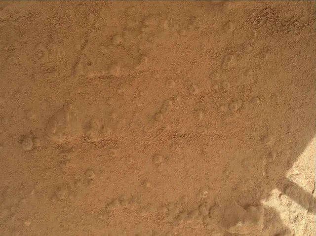 Sol 169: Mars Hand Lens Imager (MAHLI)