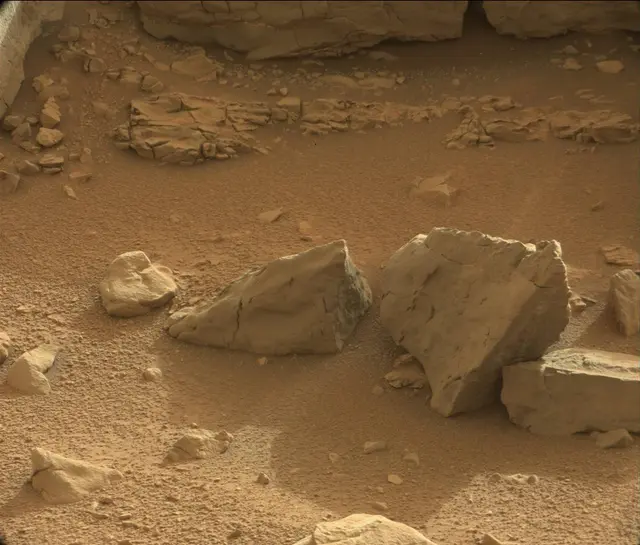 Sol 173: Mast Camera (Mastcam)