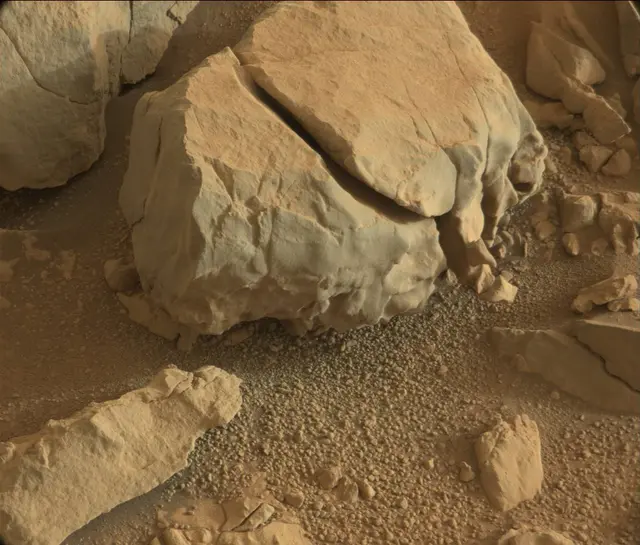 Sol 173: Mast Camera (Mastcam)