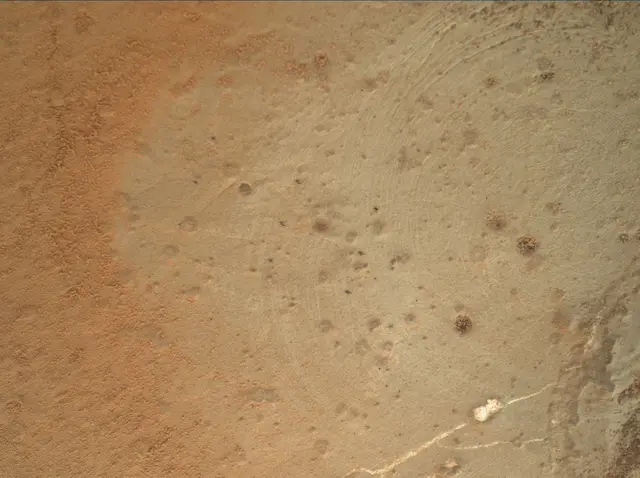 Sol 173: Mars Hand Lens Imager (MAHLI)