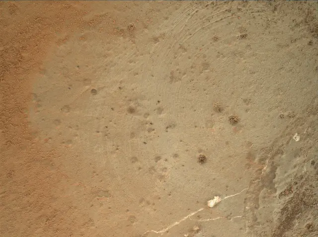 Sol 173: Mars Hand Lens Imager (MAHLI)