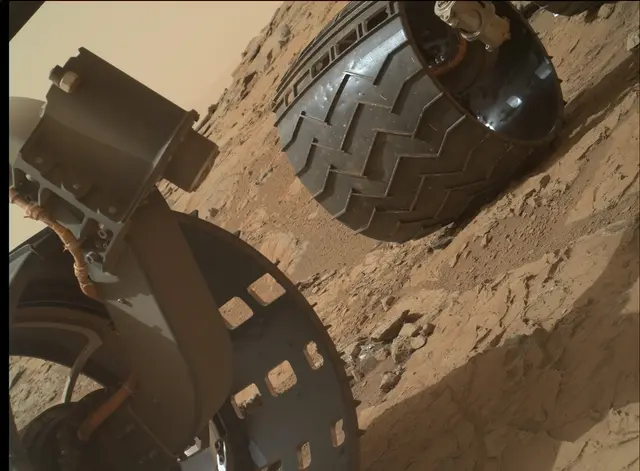 Sol 177: Mars Hand Lens Imager (MAHLI)