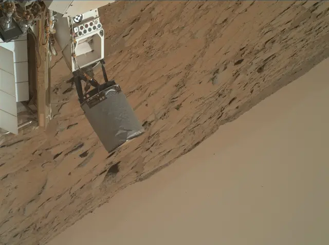 Sol 177: Mars Hand Lens Imager (MAHLI)