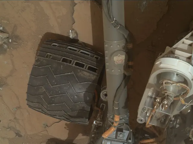 Sol 177: Mars Hand Lens Imager (MAHLI)