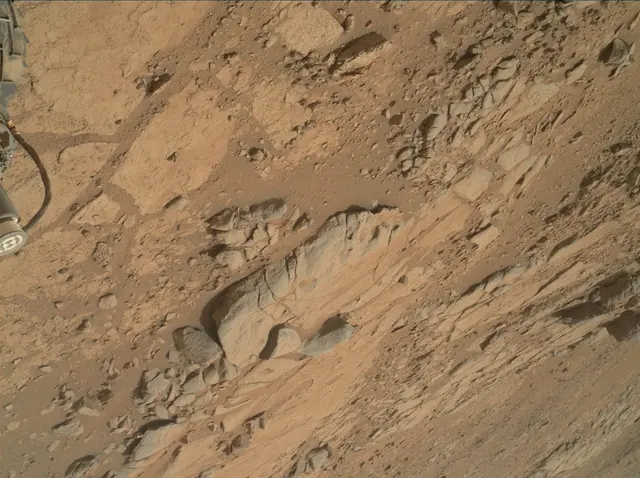 Sol 177: Mars Hand Lens Imager (MAHLI)
