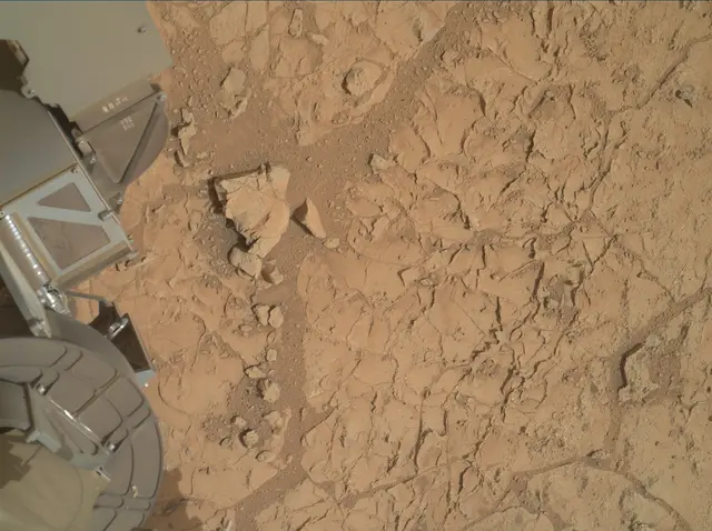 Sol 177: Mars Hand Lens Imager (MAHLI)