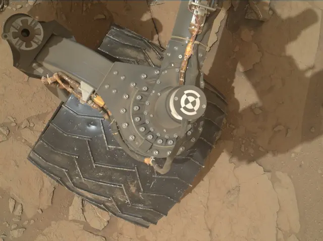 Sol 177: Mars Hand Lens Imager (MAHLI)