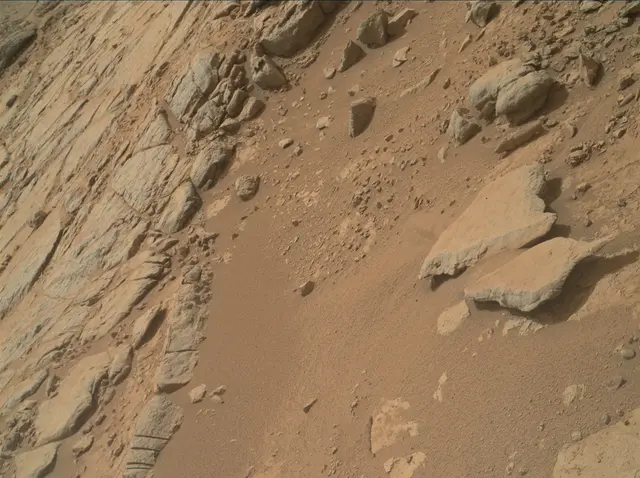 Sol 177: Mars Hand Lens Imager (MAHLI)