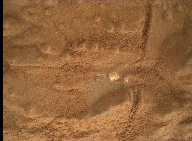 Sol 179: Mars Hand Lens Imager (MAHLI)