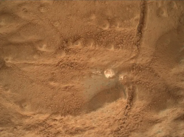 Sol 179: Mars Hand Lens Imager (MAHLI)