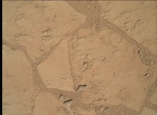 Sol 179: Mars Hand Lens Imager (MAHLI)