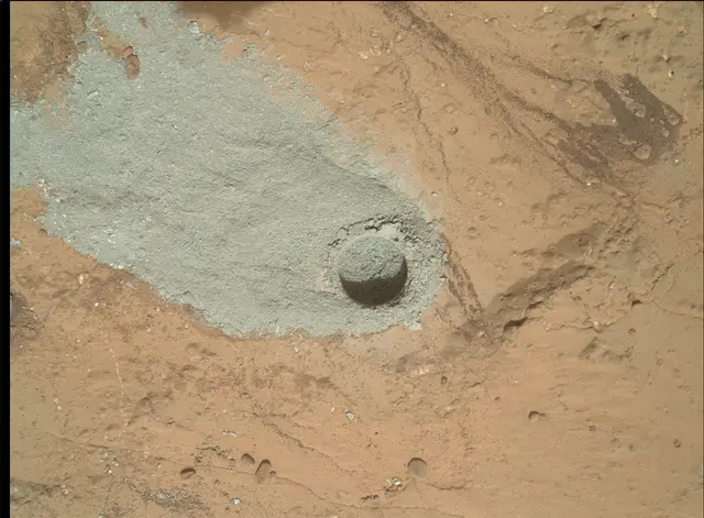 Sol 180: Mars Hand Lens Imager (MAHLI)