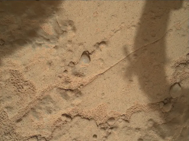 Sol 181: Mars Hand Lens Imager (MAHLI)