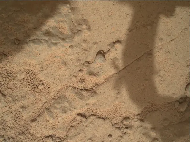 Sol 181: Mars Hand Lens Imager (MAHLI)
