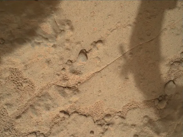 Sol 181: Mars Hand Lens Imager (MAHLI)