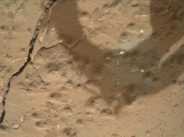 Sol 181: Mars Hand Lens Imager (MAHLI)