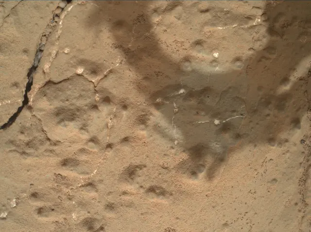 Sol 181: Mars Hand Lens Imager (MAHLI)