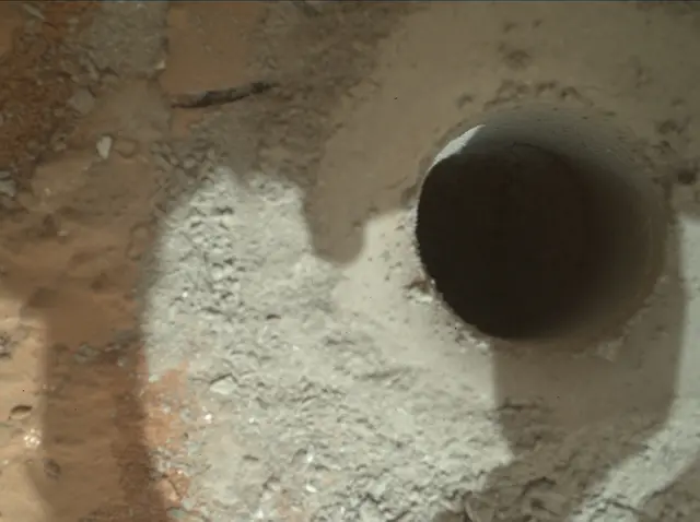 Sol 182: Mars Hand Lens Imager (MAHLI)