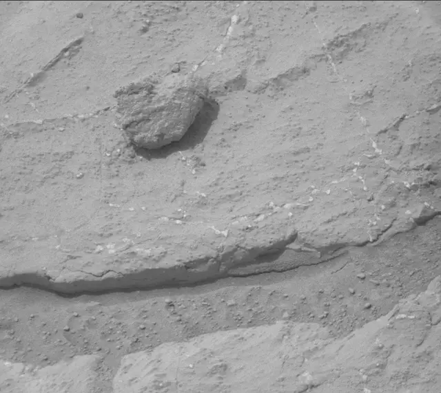 Sol 185: Mast Camera (Mastcam)