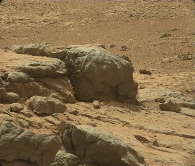 Sol 186: Mast Camera (Mastcam)