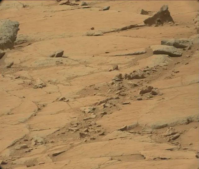 Sol 186: Mast Camera (Mastcam)