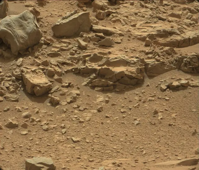 Sol 186: Mast Camera (Mastcam)