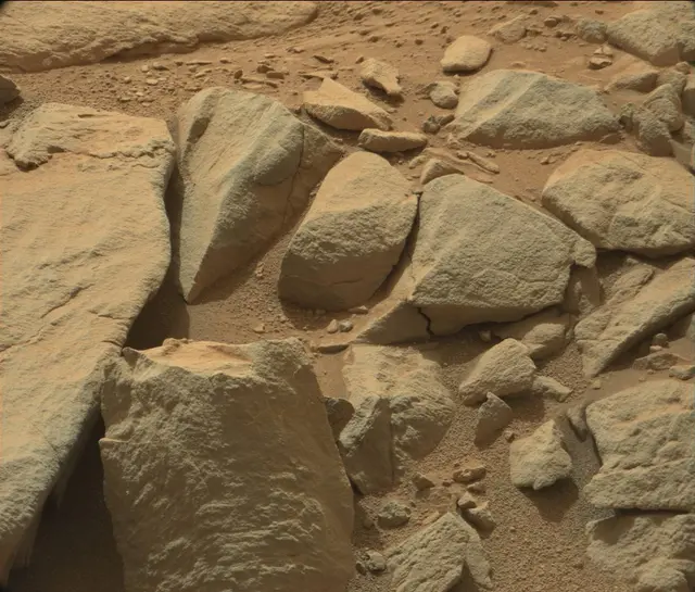 Sol 186: Mast Camera (Mastcam)