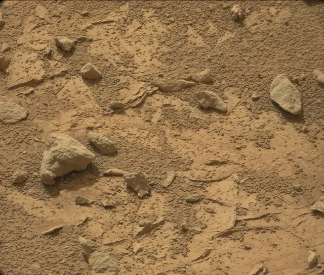 Sol 186: Mast Camera (Mastcam)