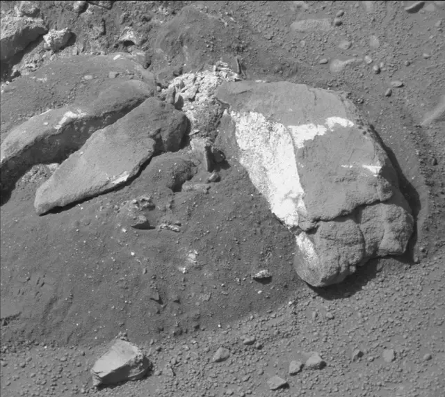 Sol 188: Mast Camera (Mastcam)