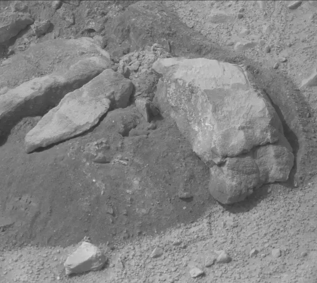 Sol 188: Mast Camera (Mastcam)