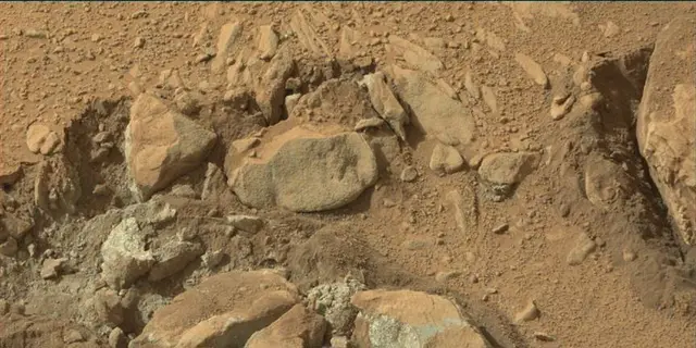 Sol 192: Mast Camera (Mastcam)
