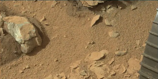 Sol 192: Mast Camera (Mastcam)