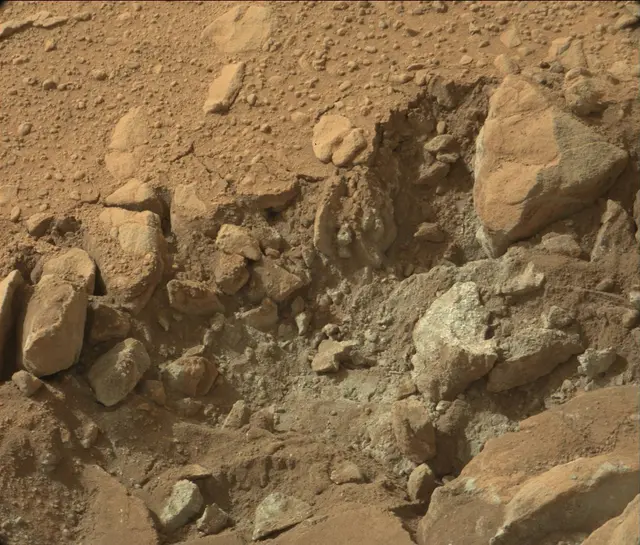 Sol 192: Mast Camera (Mastcam)