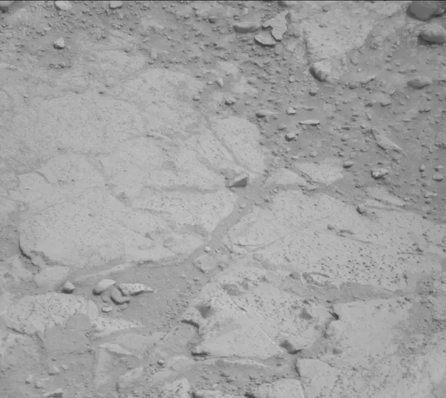 Sol 200: Mast Camera (Mastcam)