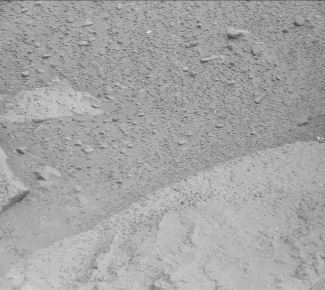 Sol 200: Mast Camera (Mastcam)