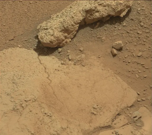 Sol 200: Mast Camera (Mastcam)
