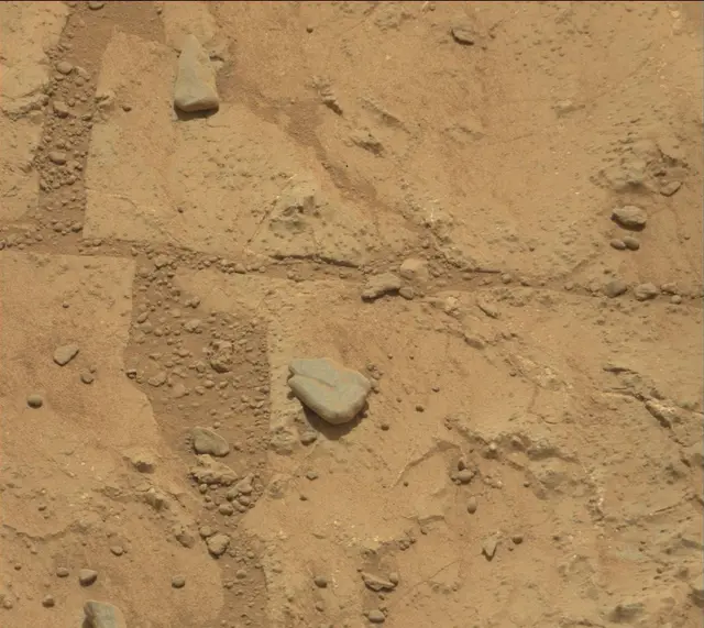 Sol 200: Mast Camera (Mastcam)