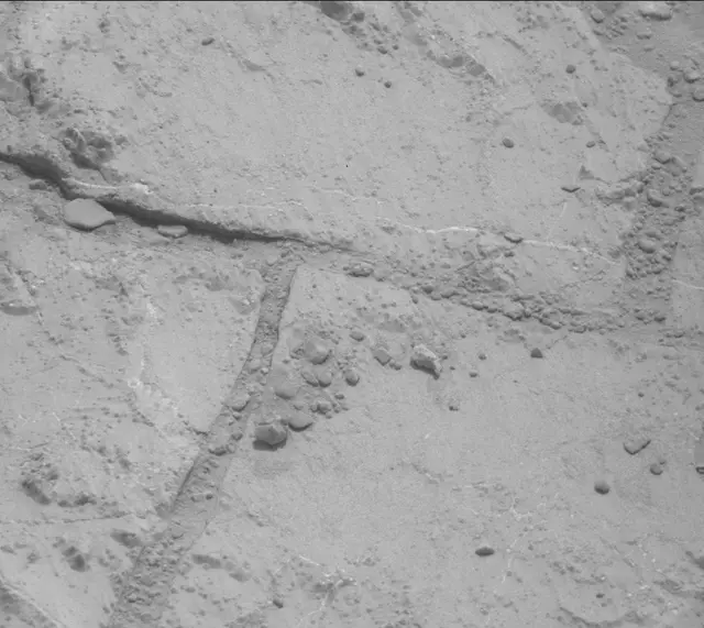 Sol 200: Mast Camera (Mastcam)
