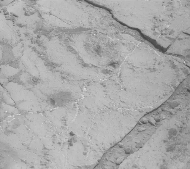 Sol 200: Mast Camera (Mastcam)