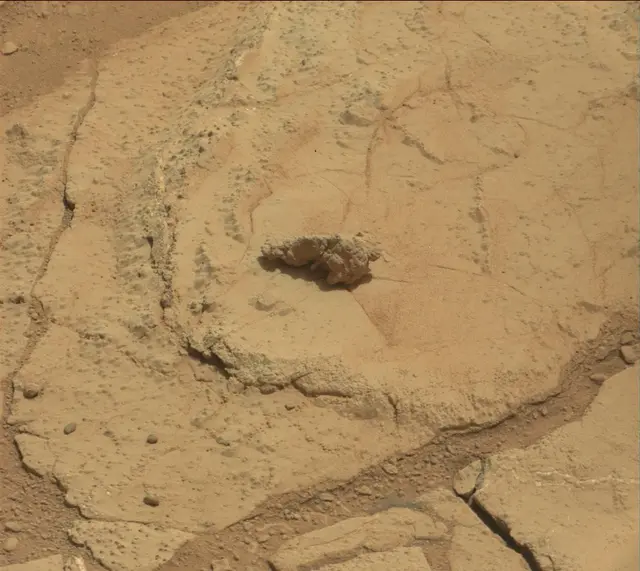 Sol 200: Mast Camera (Mastcam)