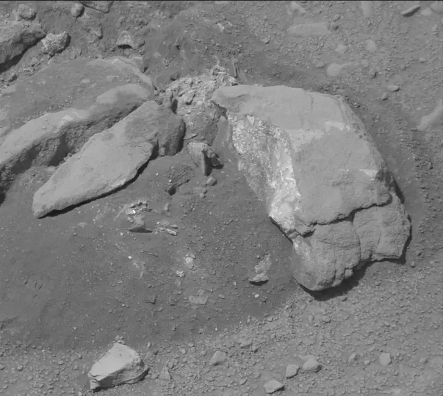 Sol 226: Mast Camera (Mastcam)