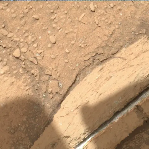 Sol 231: Mars Hand Lens Imager (MAHLI)
