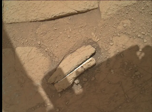 Sol 231: Mars Hand Lens Imager (MAHLI)
