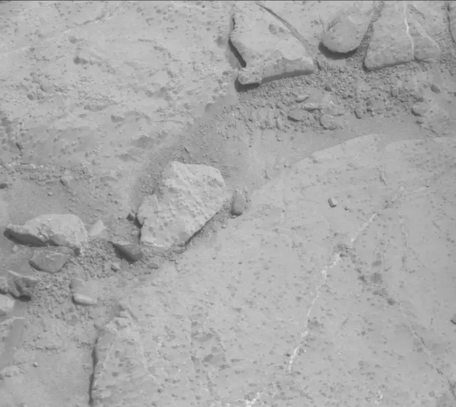 Sol 233: Mast Camera (Mastcam)