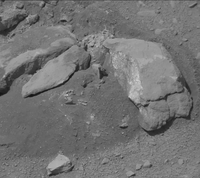 Sol 233: Mast Camera (Mastcam)