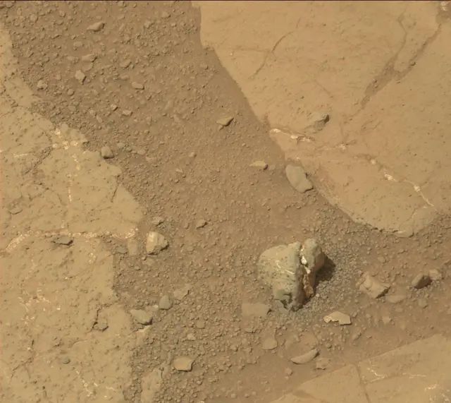 Sol 234: Mast Camera (Mastcam)